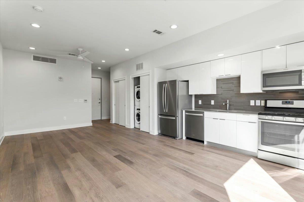 1800 E 4th St #331 — photo 3