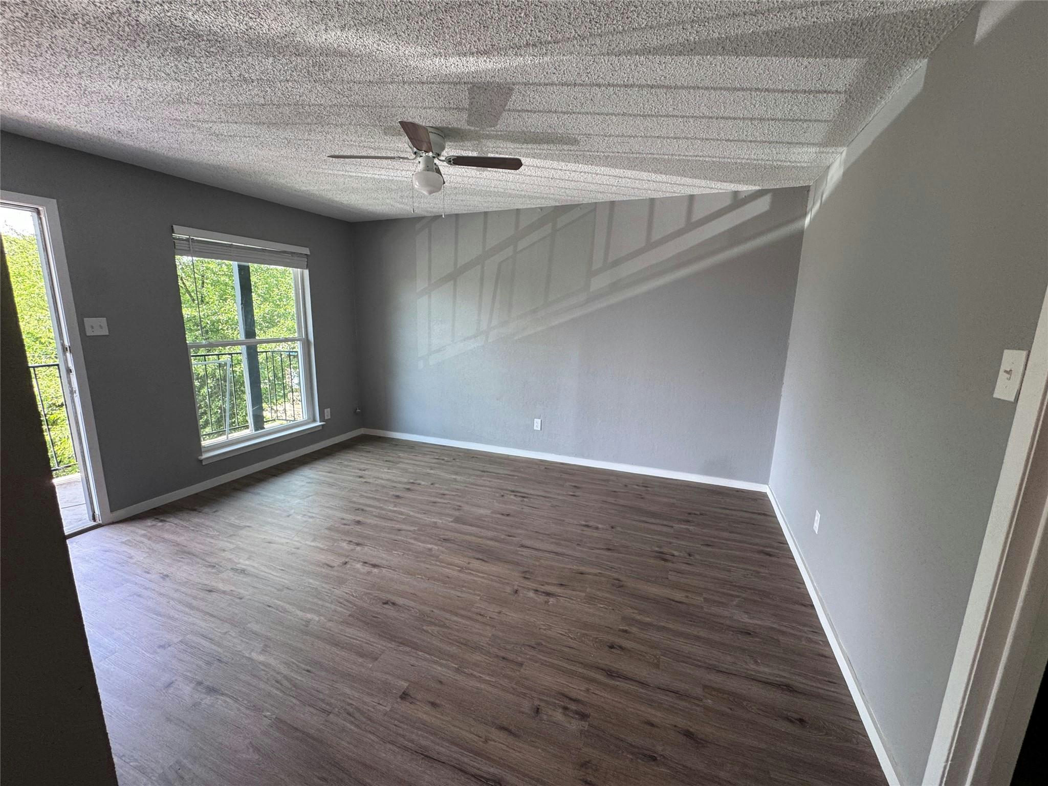 309 E Dean Ave  #4