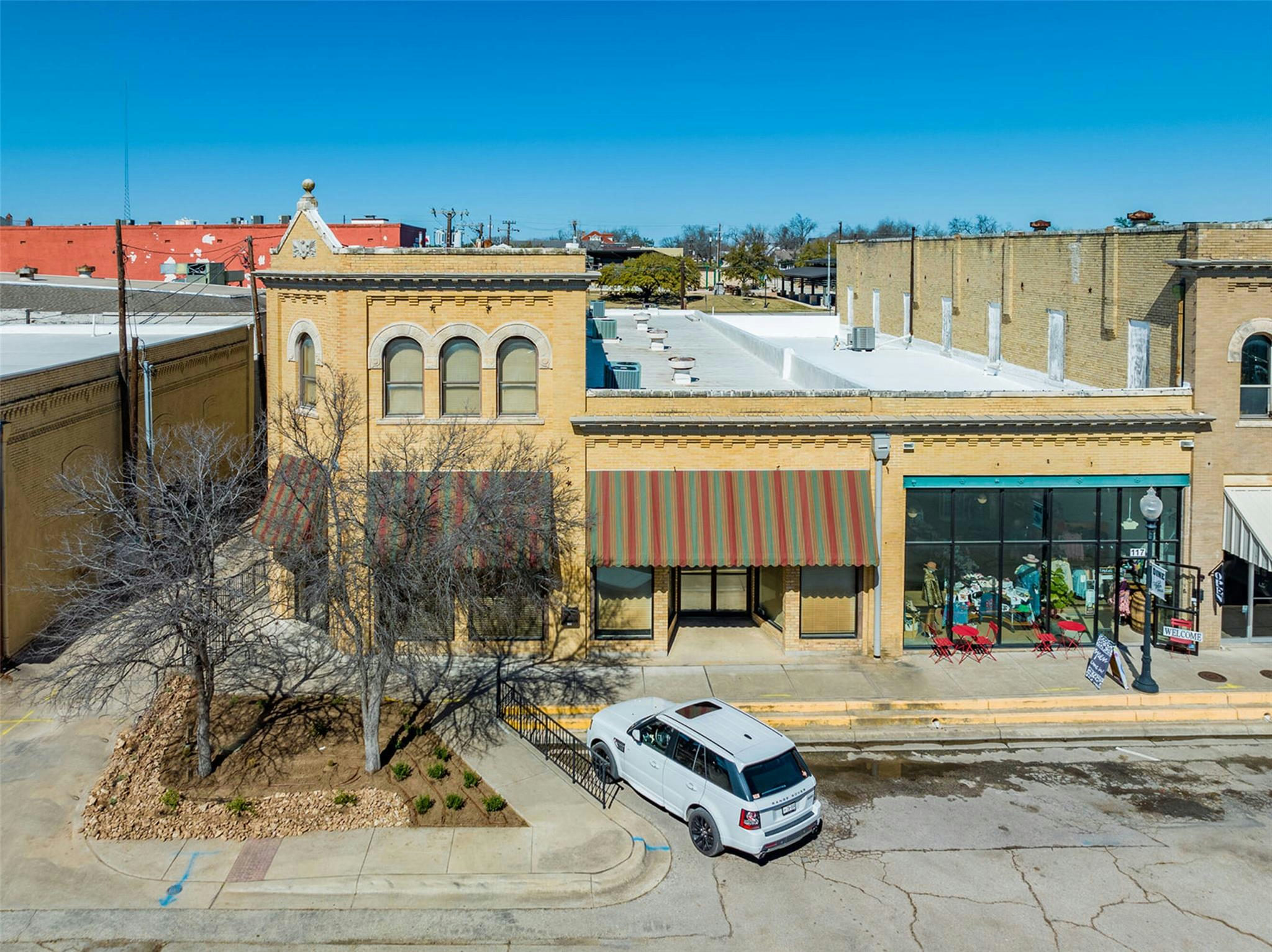 113 & 115 E 3rd St