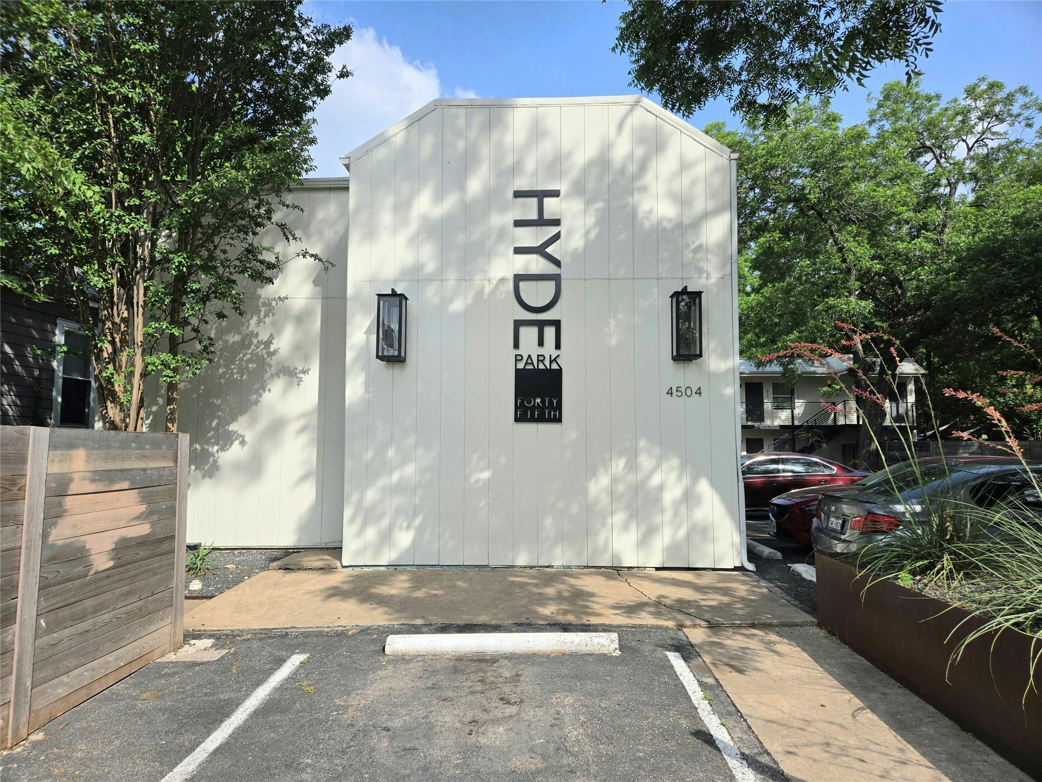 4504  Speedway Ave  #103