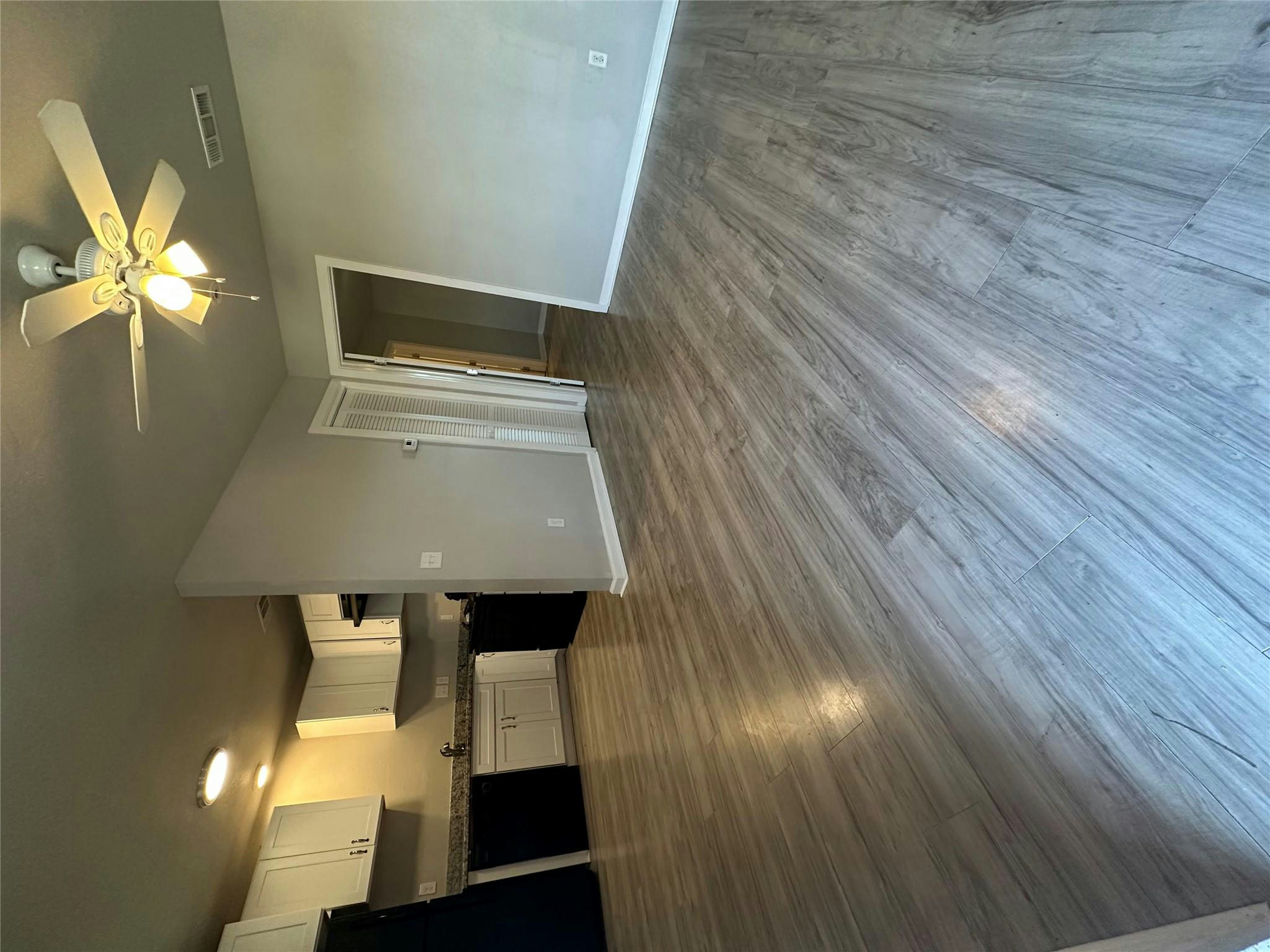 901  Parmer Ave  #5