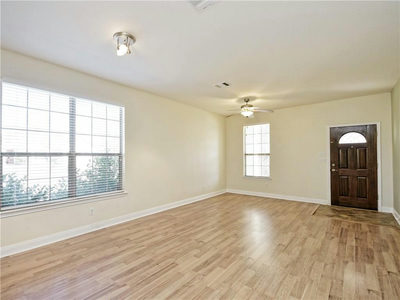 300 Wind Hollow Dr — photo 5
