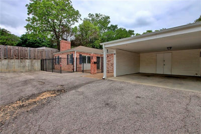 2900 Windsor Rd — photo 2