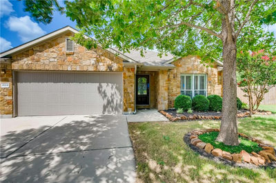 2124 Christoff Loop — photo 3