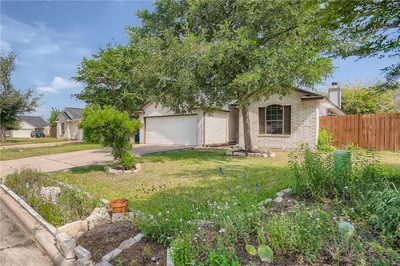 802 Lantana Ln — photo 2