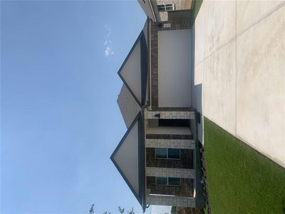 932 Legends Ln — photo 3