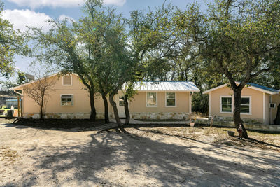 2058 Montell Rd — photo 2
