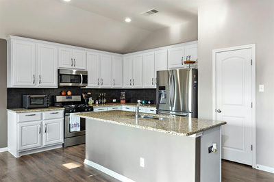 124 Silkstone St — photo 4
