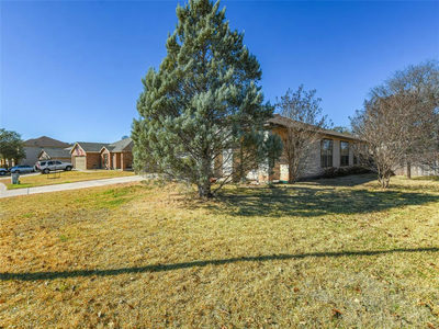 300 Wind Hollow Dr — photo 3