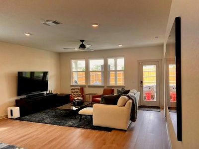 2120 Alamo Heights Ave — photo 3