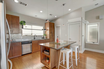 1702 S Lamar Blvd #11 — photo 2