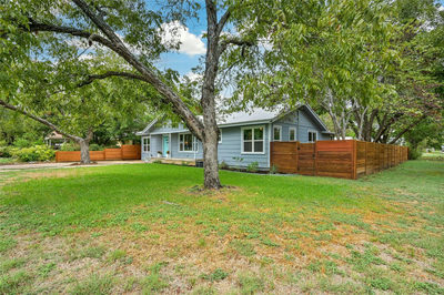 1002 Kent St — photo 2