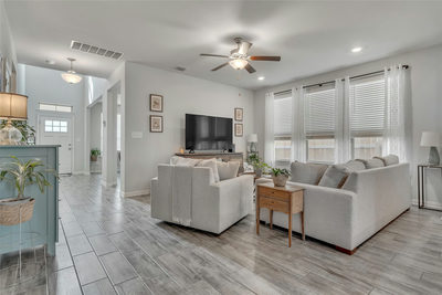 426 Patriot Dr — photo 4