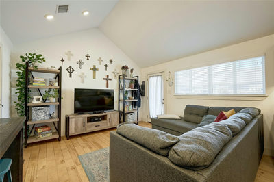 1309 E 52nd St #4 — photo 2
