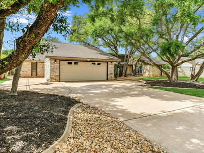 1004 Bluff Dr — photo 3