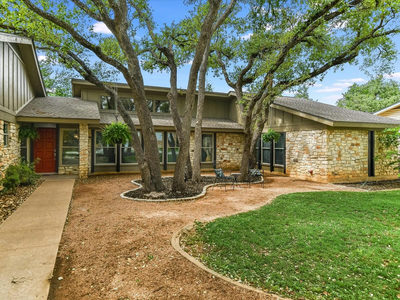 1004 Bluff Dr — photo 2