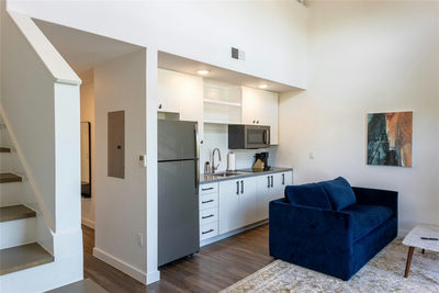 49 Navasota St #204 — photo 3