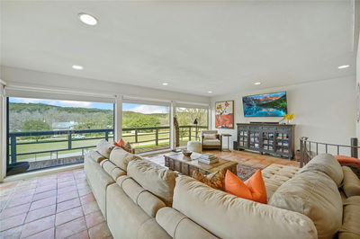10914 River Terrace Cir — photo 4