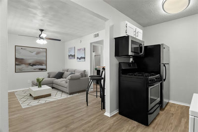 2401 Manor Rd #213 — photo 2