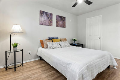 2401 Manor Rd #213 — photo 5