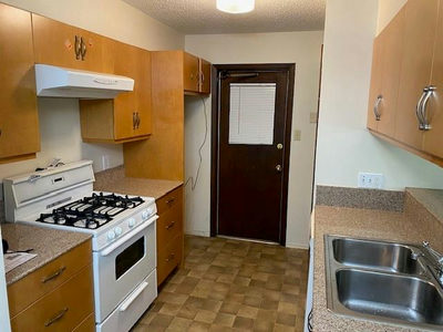 8607 Delaware Ct — photo 5
