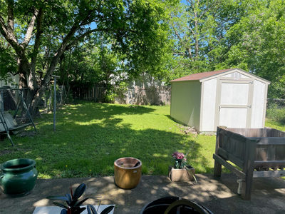 1714 Hillcrest Ln — photo 2