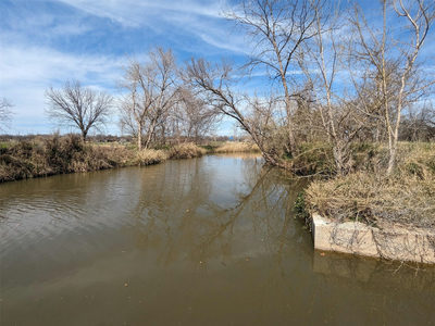 1902 W Fm 2147 Rd — photo 2