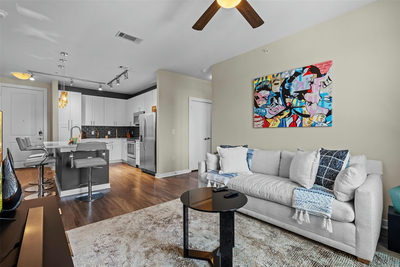 1900 Barton Springs Rd #5027 — photo 2