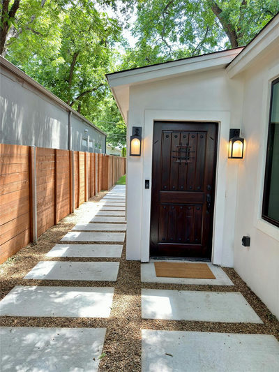 2519 E 4th St #1 — photo 2