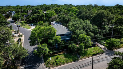 407 E Monroe St — photo 3