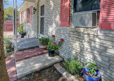 110 W Saint Johns Ave — photo 4