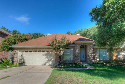 1303 Roadrunner Dr — photo 3