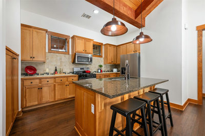 18616 Riverchase Dr — photo 5