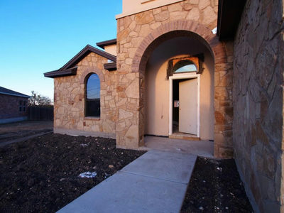 102 N Buffalo Pass — photo 3