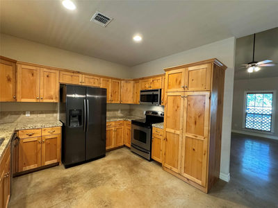 204 Glosson Rd — photo 4