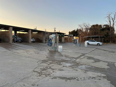 1806 N Main St — photo 4