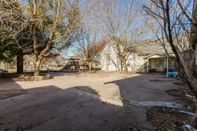 208 Farley St — photo 3