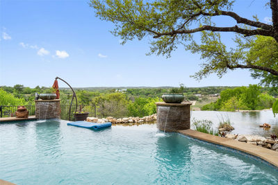 808 Rivercliff Dr — photo 2