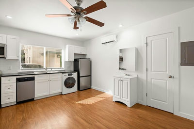 306 E 30th St #105 — photo 4