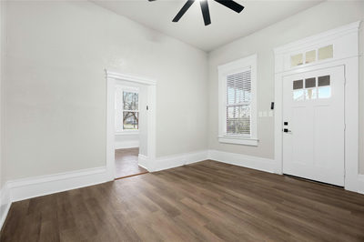 711 Bois Darc St — photo 5