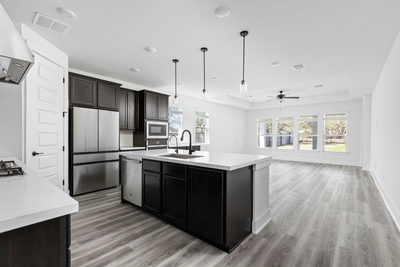202 Yarbrough Dr — photo 3