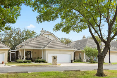 2216 Garden Ct — photo 2