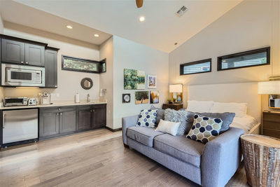 2113 Barbaro Way #14 — photo 3