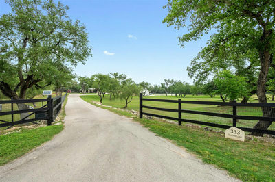 333 Stallion Ln — photo 4