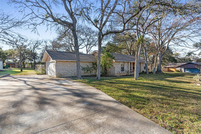 205 Leisurewoods Dr — photo 5