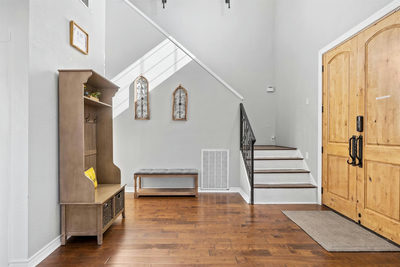 1119 Stoneyridge Dr — photo 3