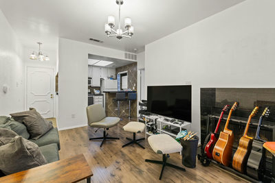 806 W 24th St #108 — photo 2