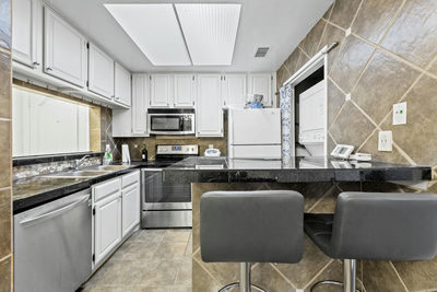 806 W 24th St #108 — photo 3