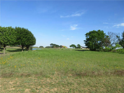 1905 LAUREN Dr — photo 2