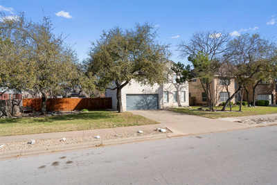 1112 Oaklands Dr — photo 3